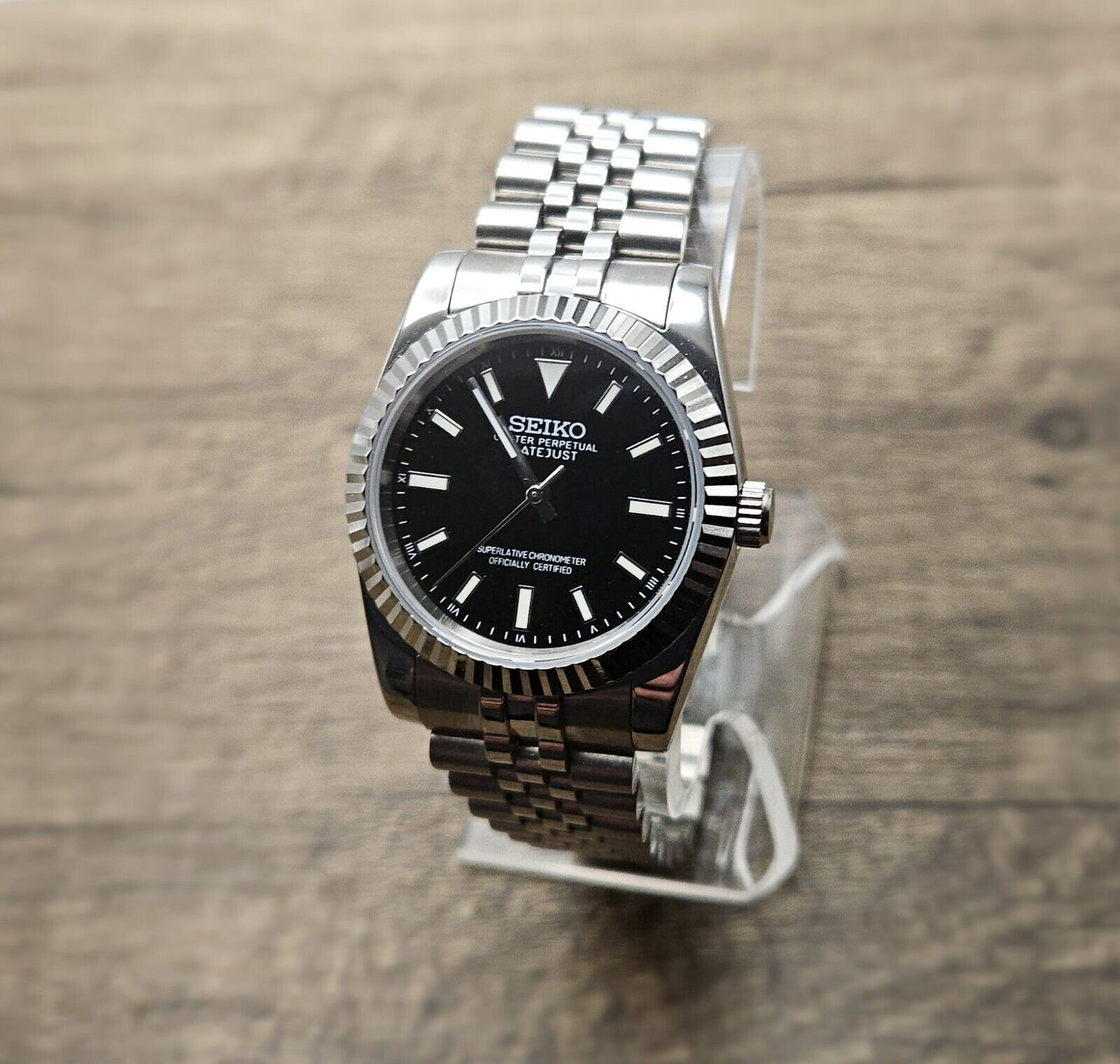 Fluted Case Seiko Custom Watch Mod, Various Colors DateJust Style Dial, Sapphire Crystal, Seiko NH35 - Sunshine Custom Watch