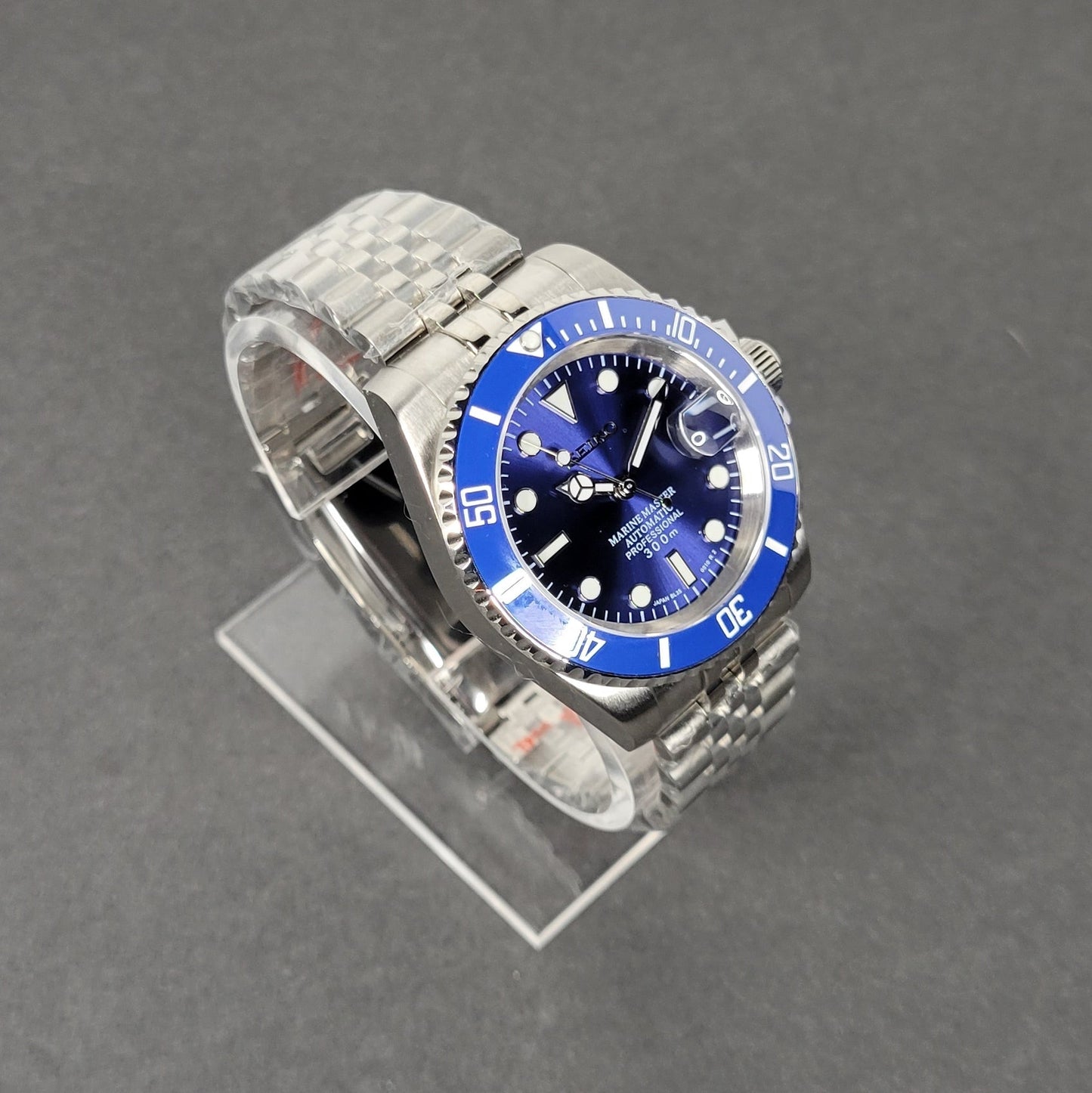 Seiko Custom Mod Watch Blue Dial, Blue Ceramic Bezel, Sapphire - Powered by NH35 Automatic Movement - Sunshine Custom Watch