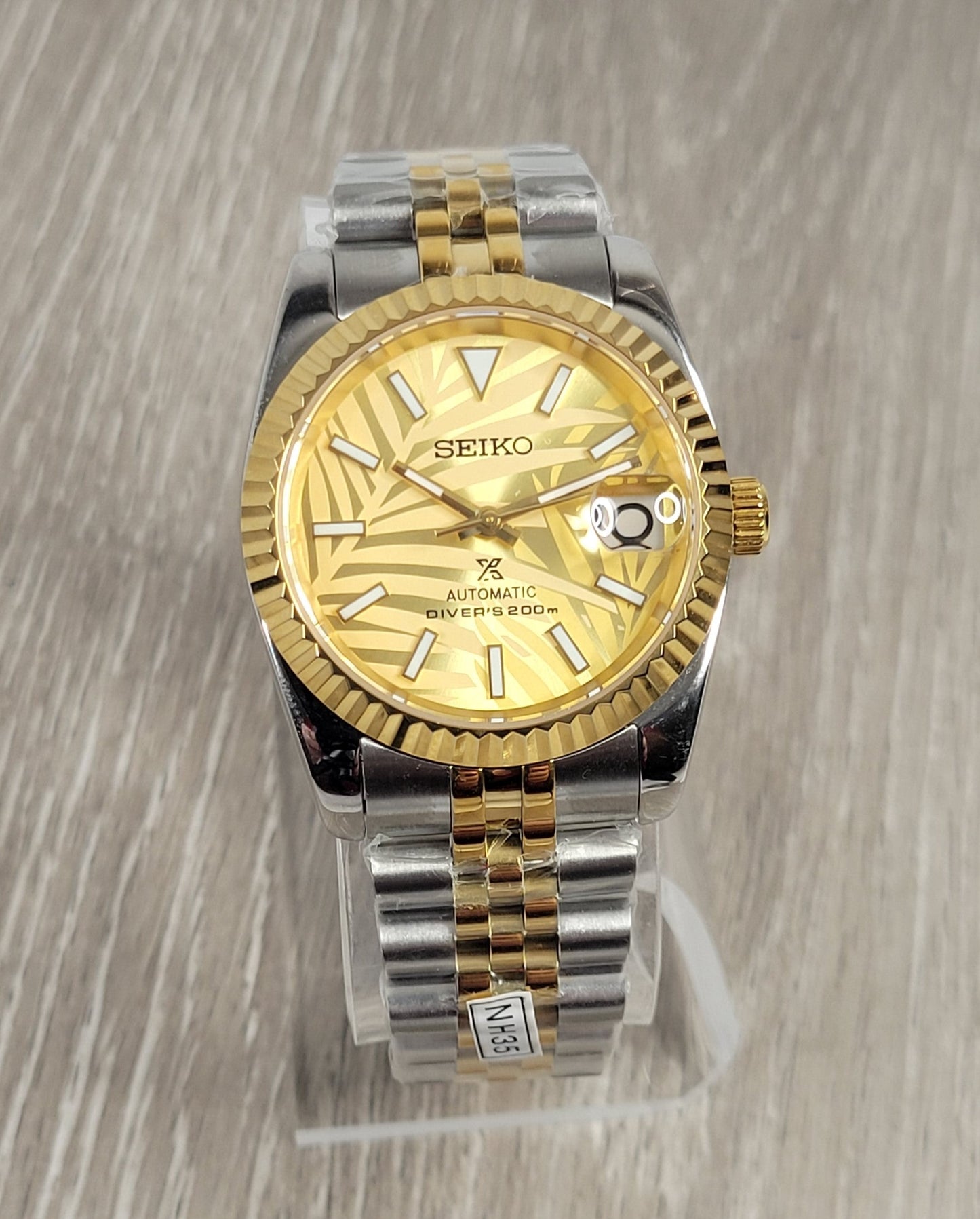 Fluted Two Tone Case Seiko Custom, Gold Palm Dial