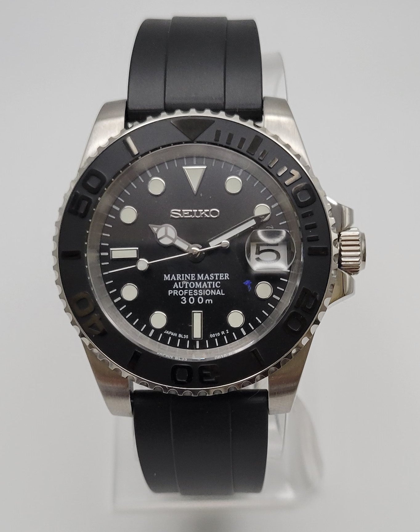 Yacht Style | Black Dial Black Bezel
