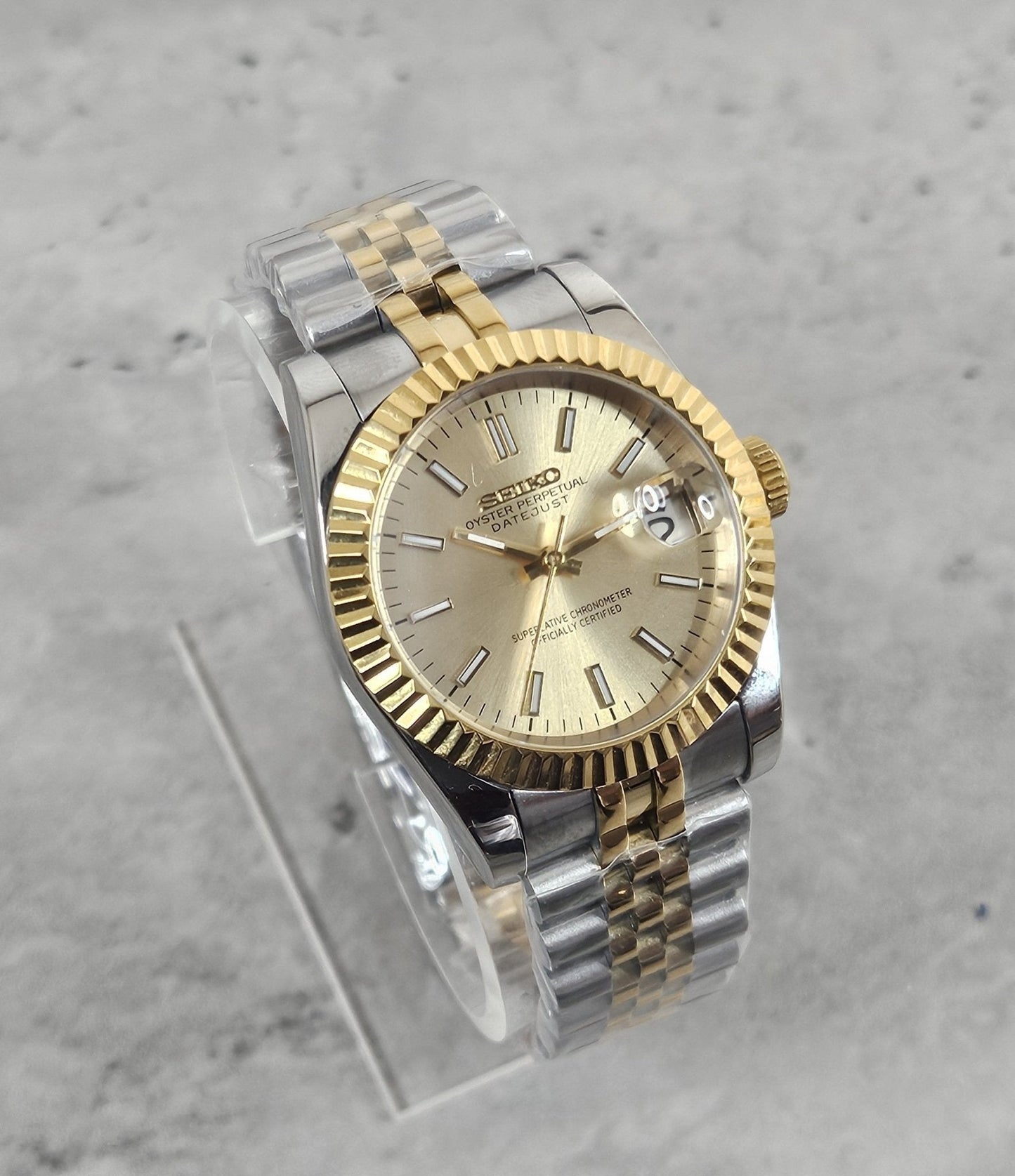 39mm Fluted Case Seiko Custom Mod Watch DateJust Dial, Two Tone Case, Sapphire - Seiko NH35 Movement - Sunshine Custom Watch