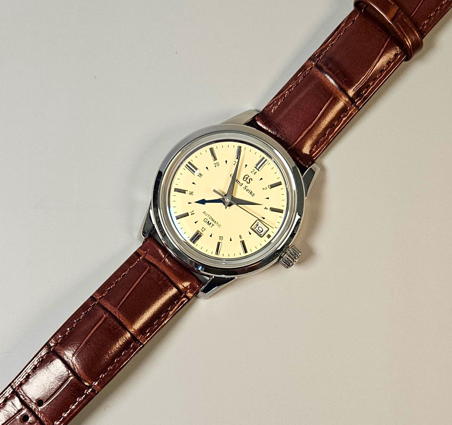 GMT-mod-watch-grand-seiko-gream-dial-02