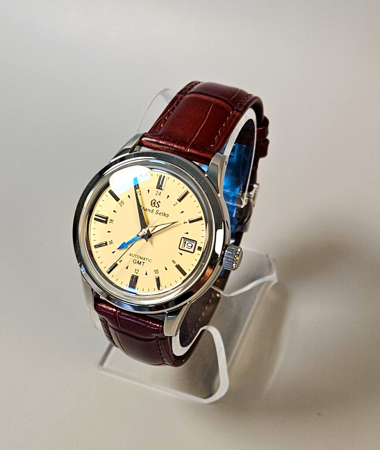 GMT-mod-watch-grand-seiko-gream-dial