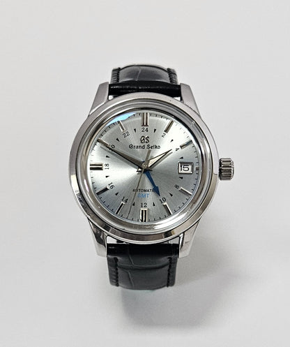 GMT-mod-watch-grand-seiko-ice-blue-dial