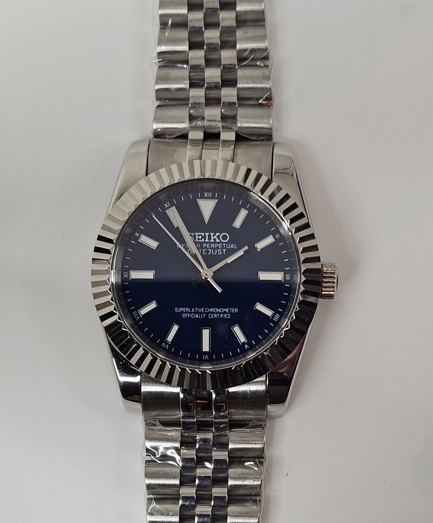 Fluted Case Seiko Custom Watch Mod, Various Colors DateJust Style Dial, Sapphire Crystal, Seiko NH35 - Sunshine Custom Watch