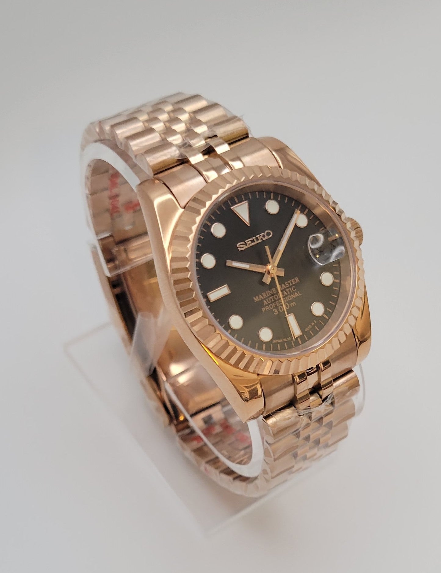 Fluted Rose Gold Case Seiko Custom Mod Watch, Black Dial - Sunshine Custom Watch