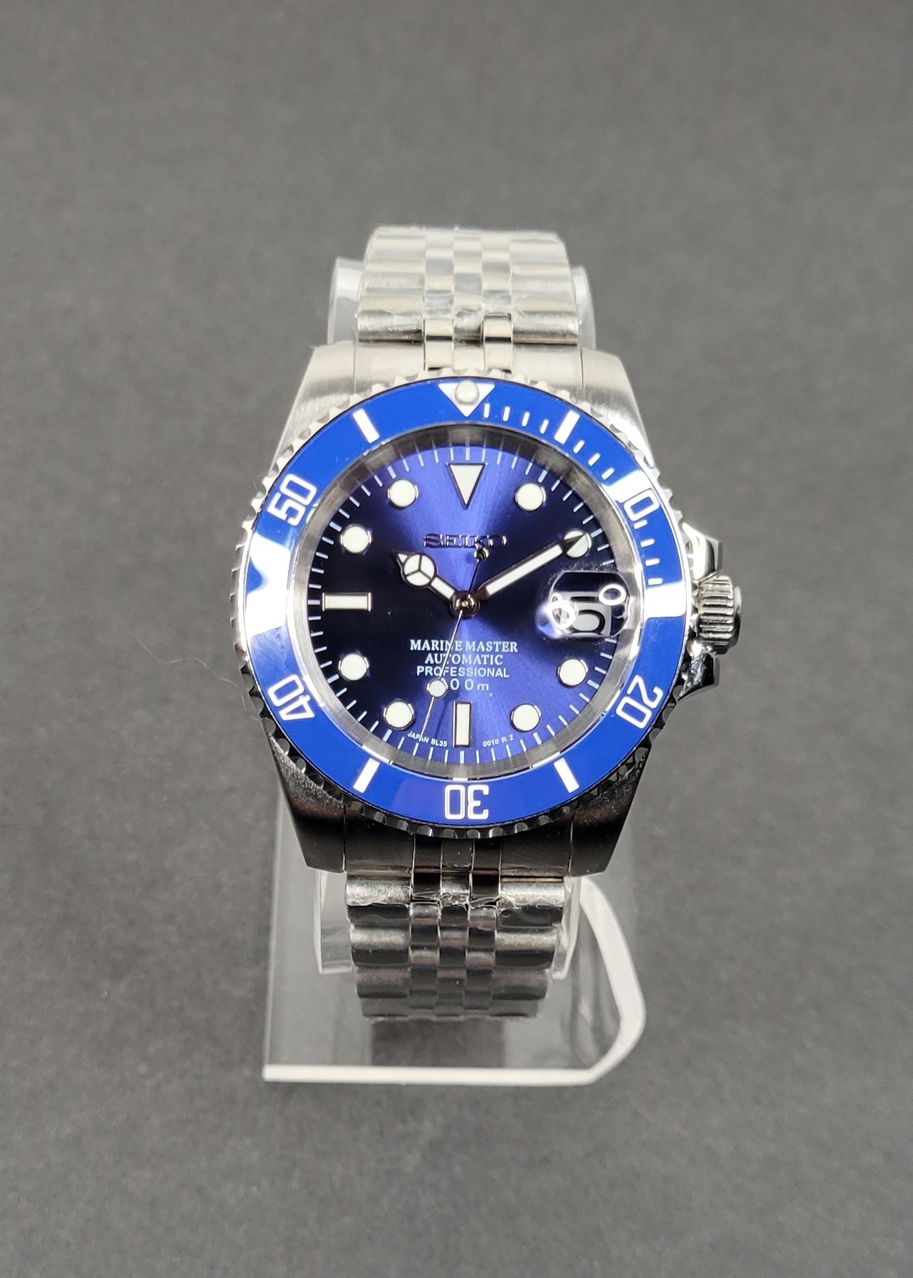 Seiko Custom Mod Watch Blue Dial, Blue Ceramic Bezel, Sapphire - Powered by NH35 Automatic Movement - Sunshine Custom Watch