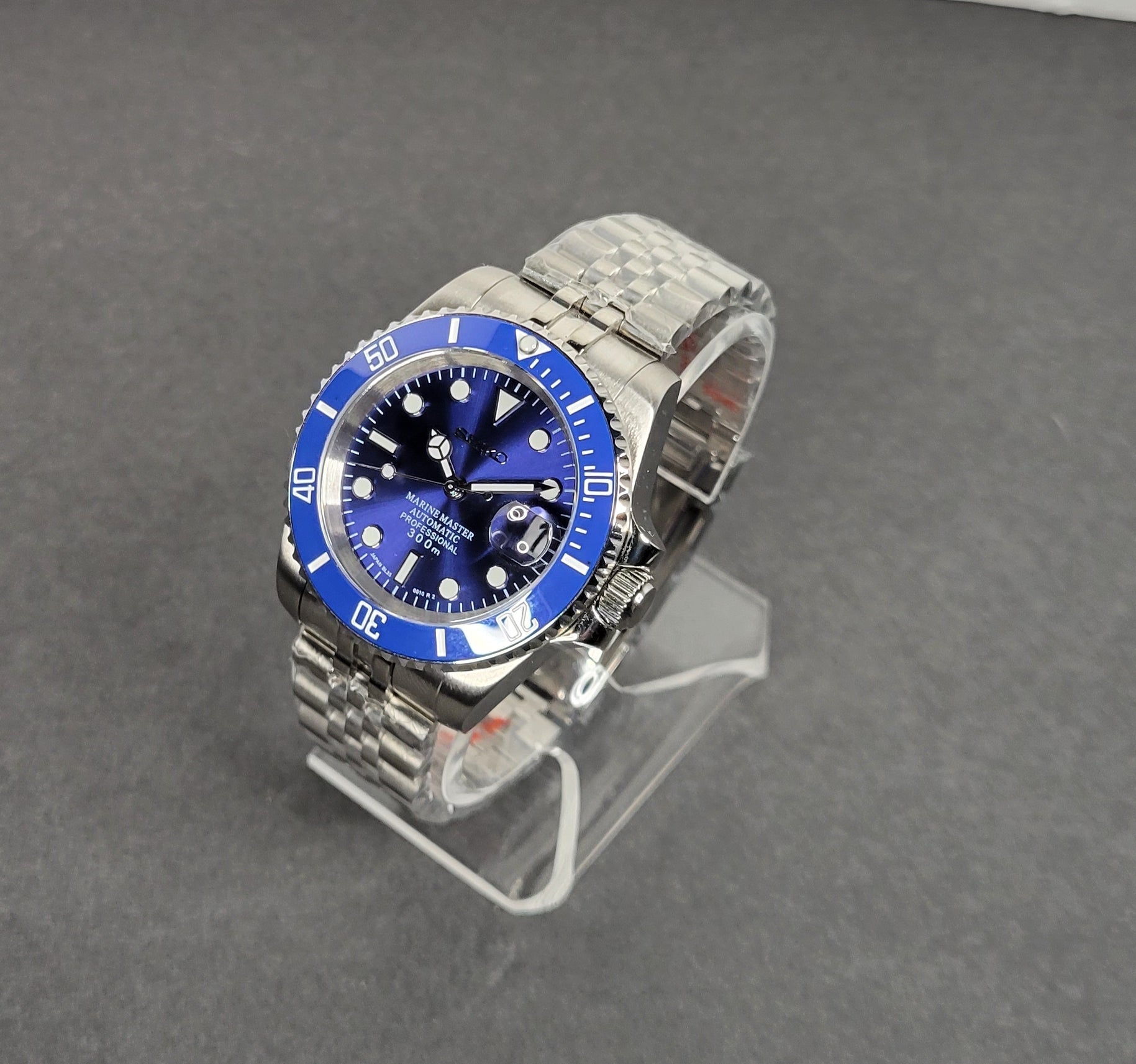 Seiko Custom Mod Watch Blue Dial, Blue Ceramic Bezel, Sapphire - Powered by NH35 Automatic Movement - Sunshine Custom Watch