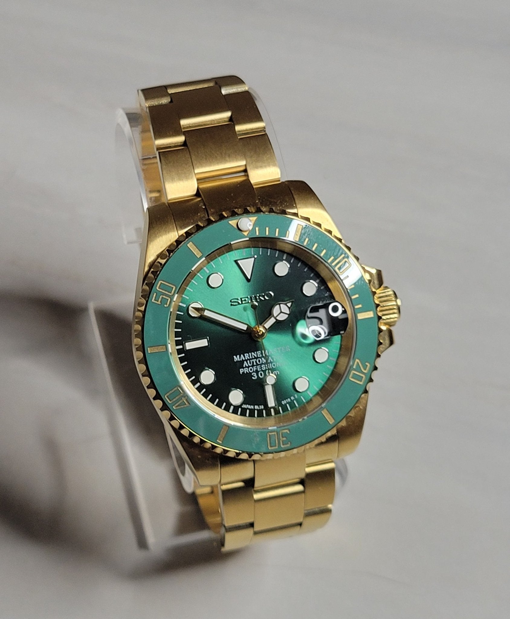 Seiko Custom Mod Watch Build - Gold with Green Dial and matching Ceramic Bezel Seiko NH35 Automatic  Sunshine Custom Watch